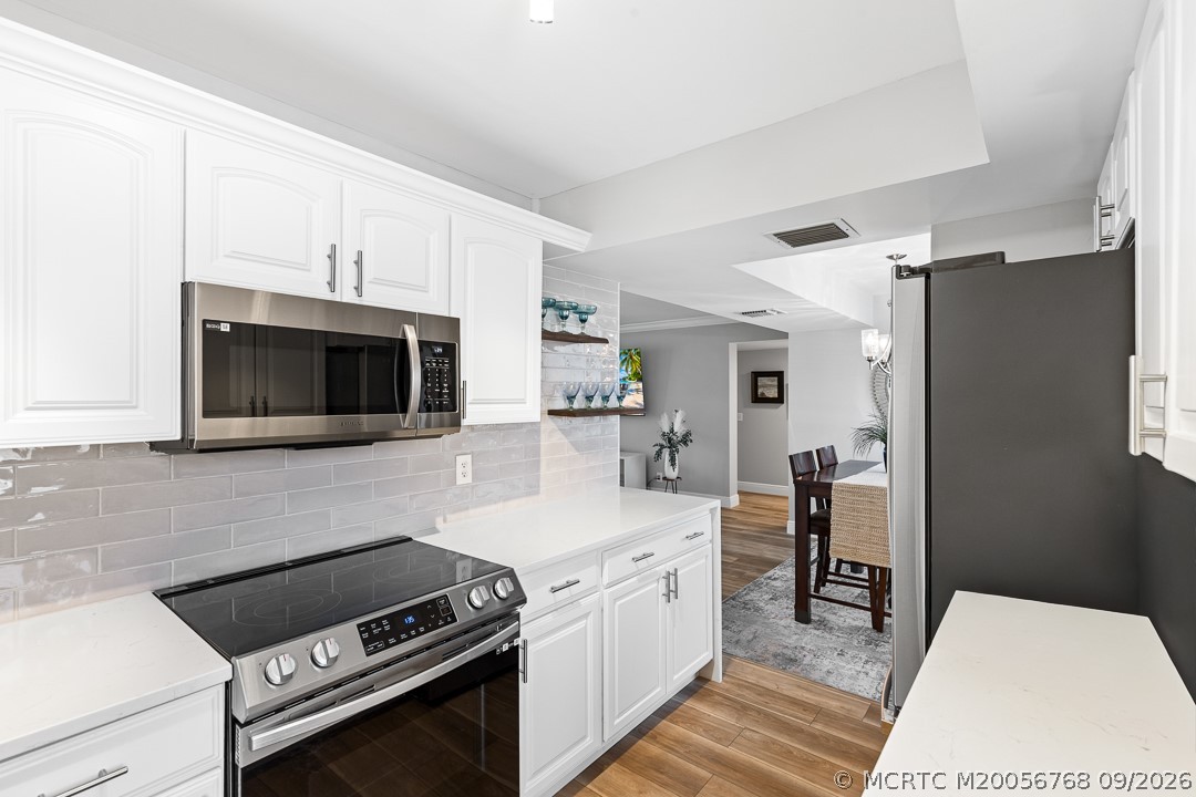 2318 NW Bay Colony Ct