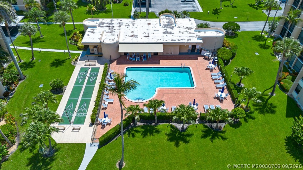 2318 NW Bay Colony Ct