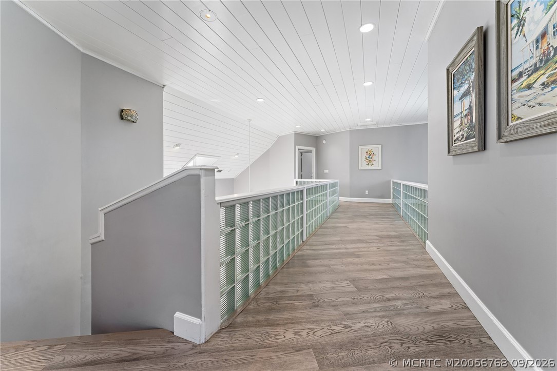 2318 NW Bay Colony Ct