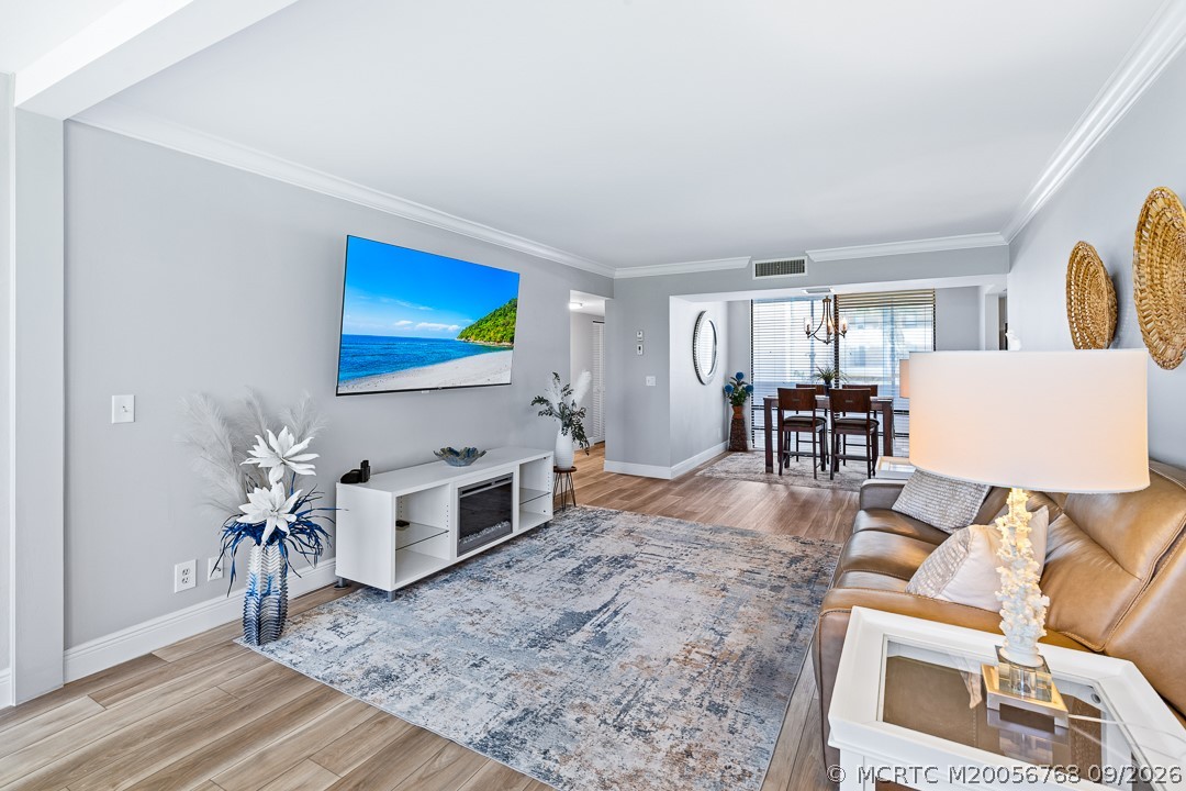 2318 NW Bay Colony Ct