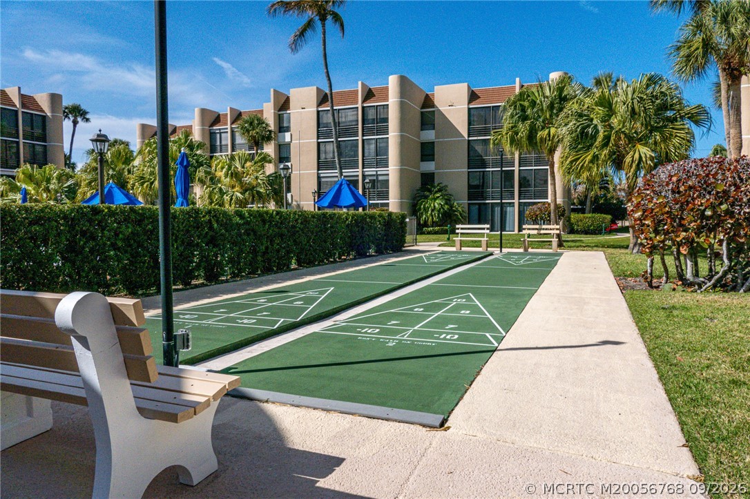 2318 NW Bay Colony Ct