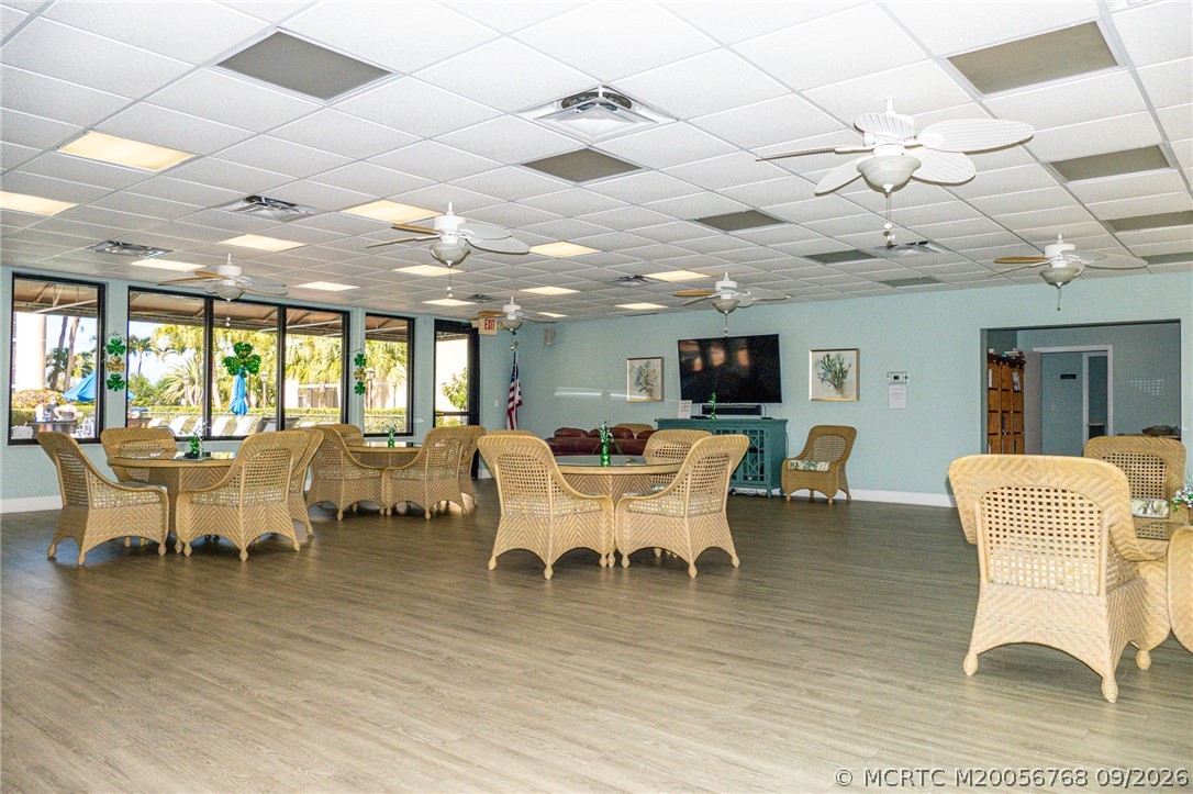 2318 NW Bay Colony Ct