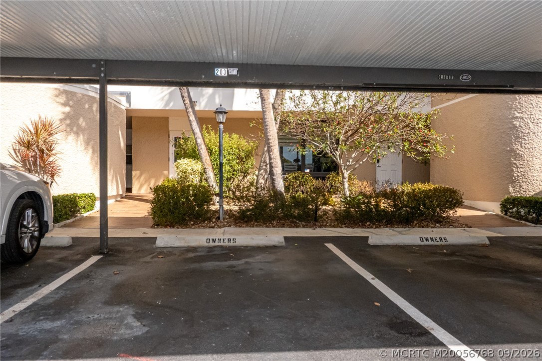 2318 NW Bay Colony Ct