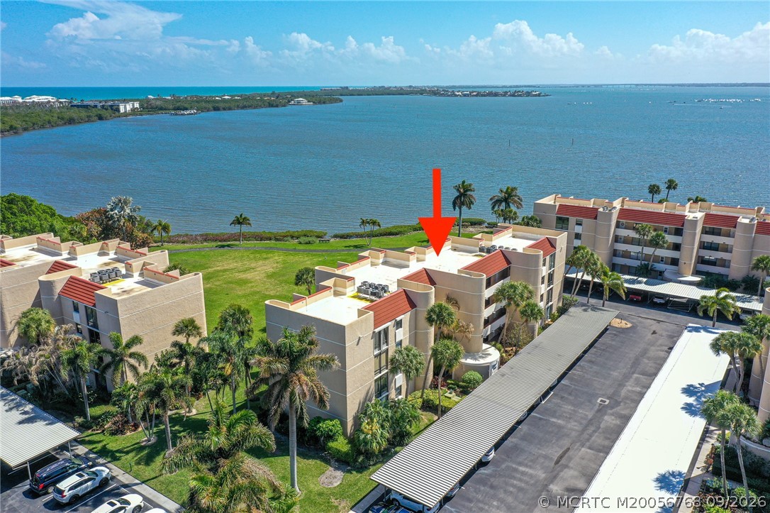 2318 NW Bay Colony Ct
