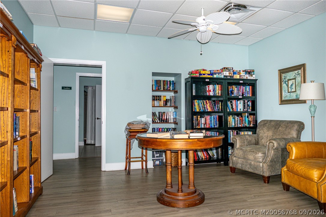 2318 NW Bay Colony Ct