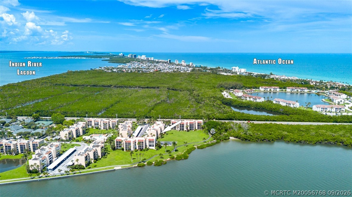 2318 NW Bay Colony Ct