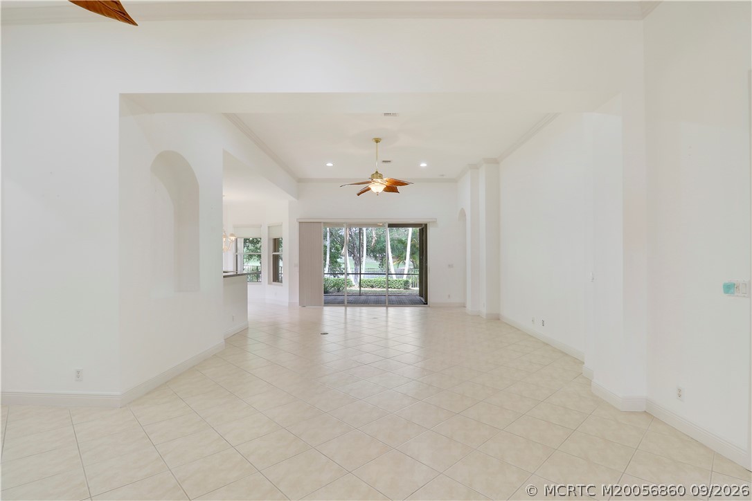 736 SW Pebble Lane