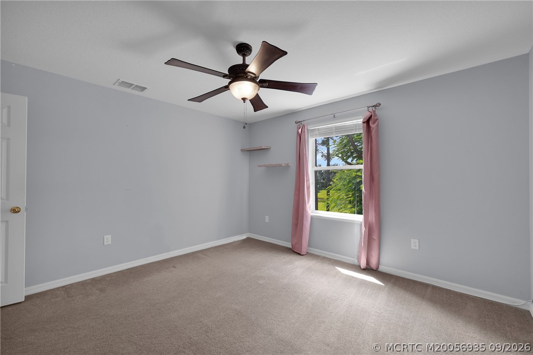5209 NW Wisk Fern Circle NW