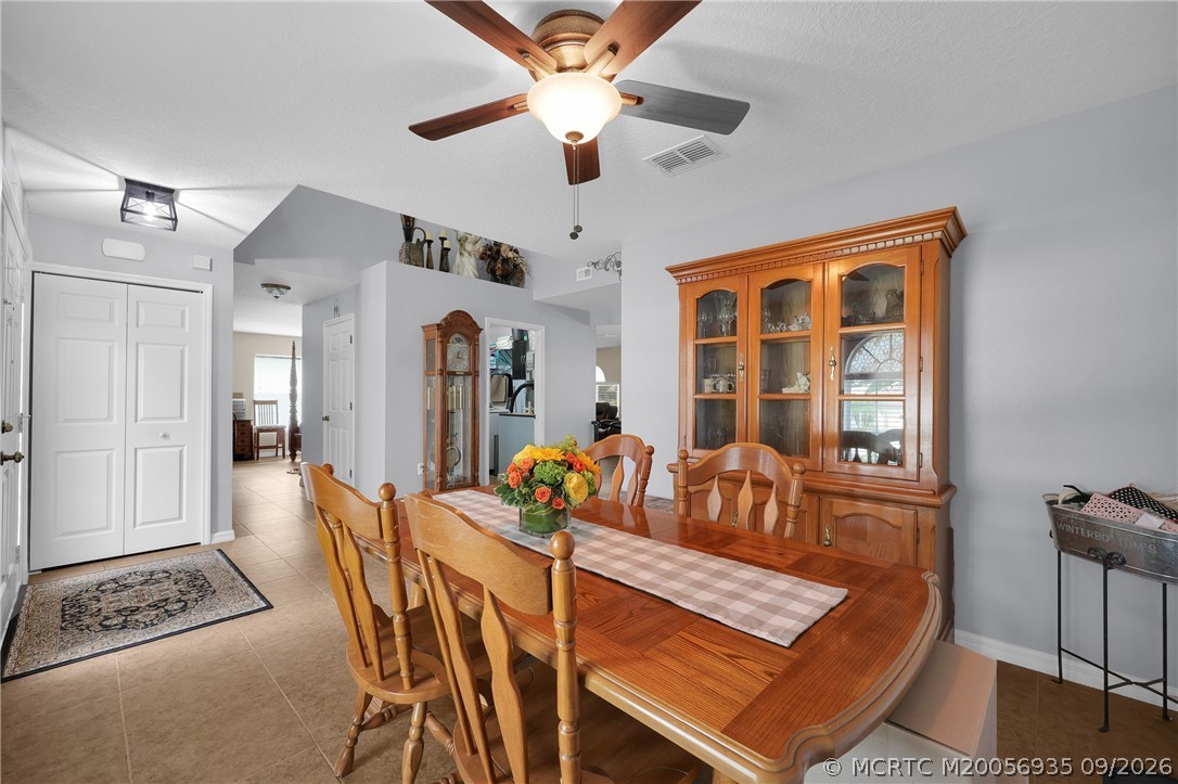 5209 NW Wisk Fern Circle NW