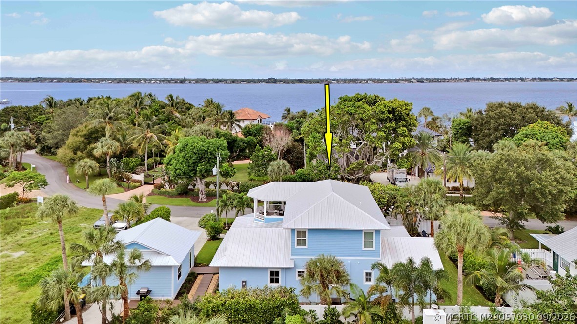 1002 SE Riverside Drive