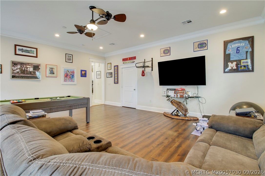 1002 SE Riverside Drive
