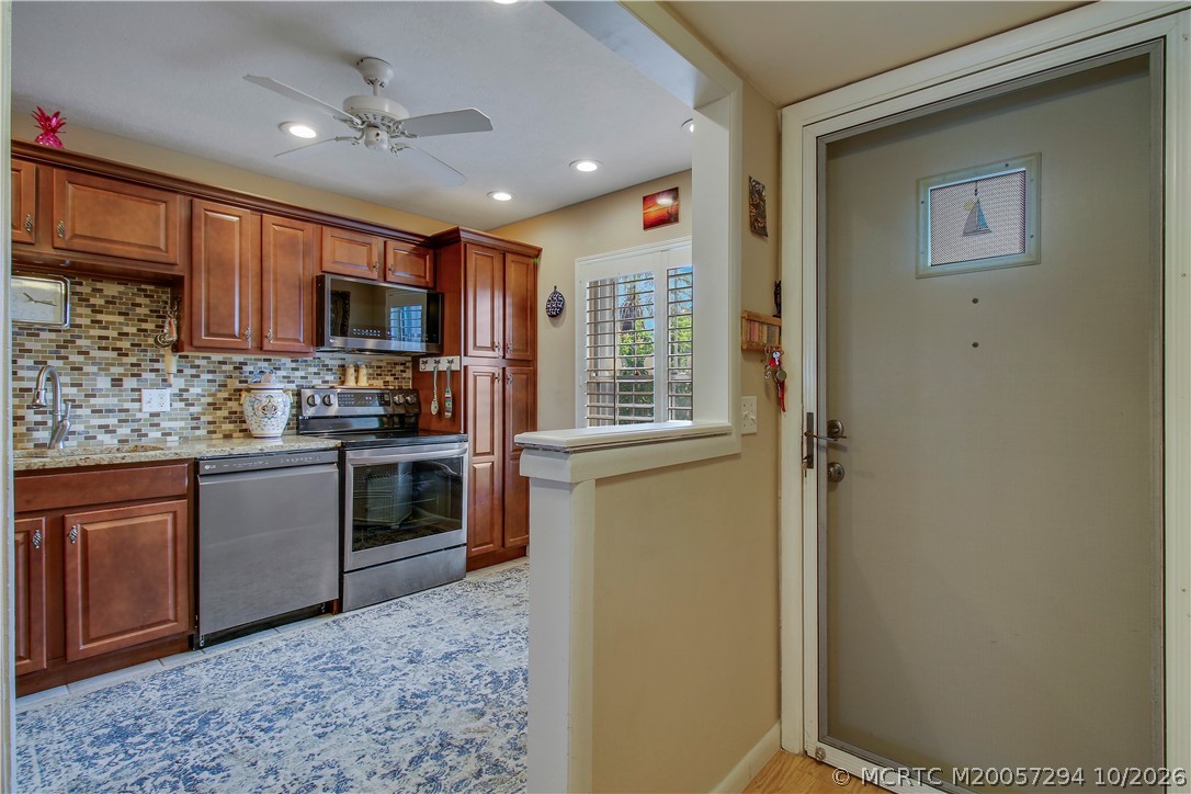 1868 SW Palm City Road 106