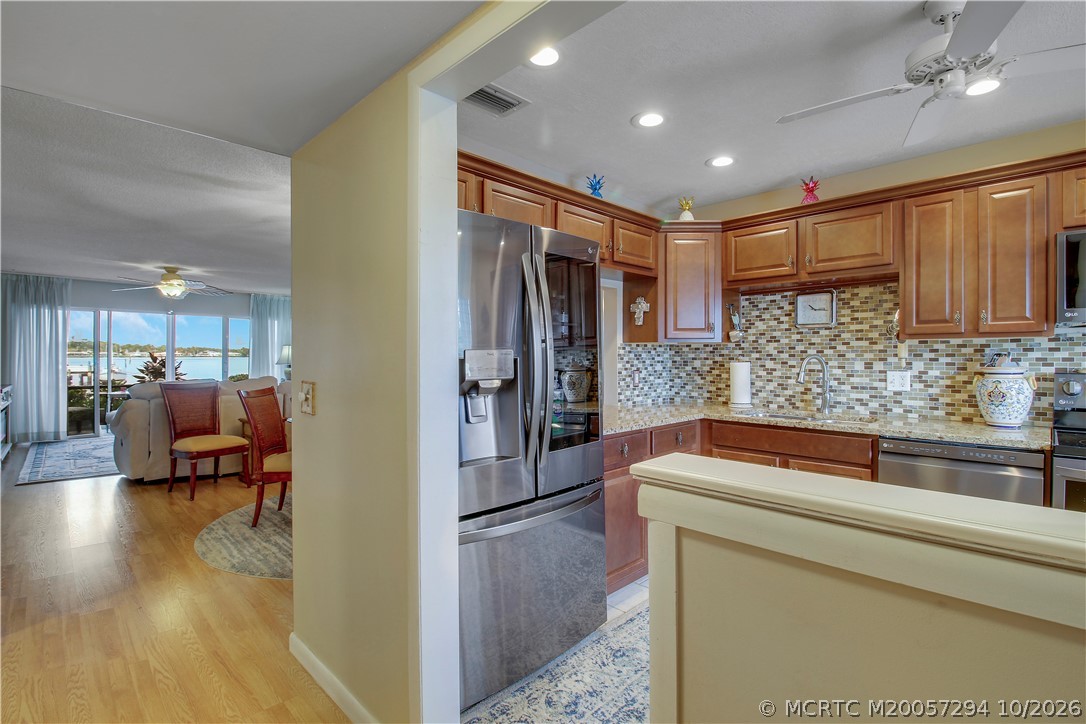 1868 SW Palm City Road 106