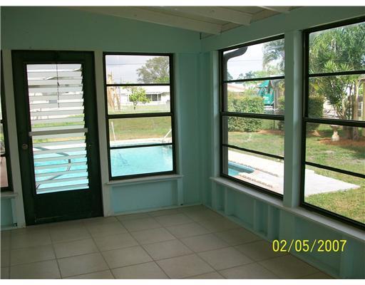 5611 SE CABLE Drive 5611