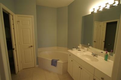 4573 SE BRIDGETOWN Ct 4573