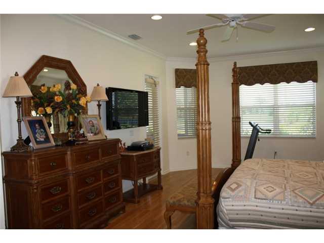 2321 SW Golden Bear Way 2321