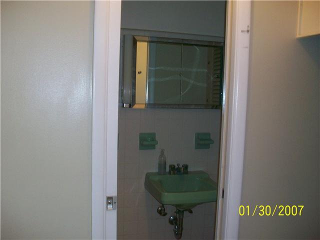 1110 Mayfair Lane 1110