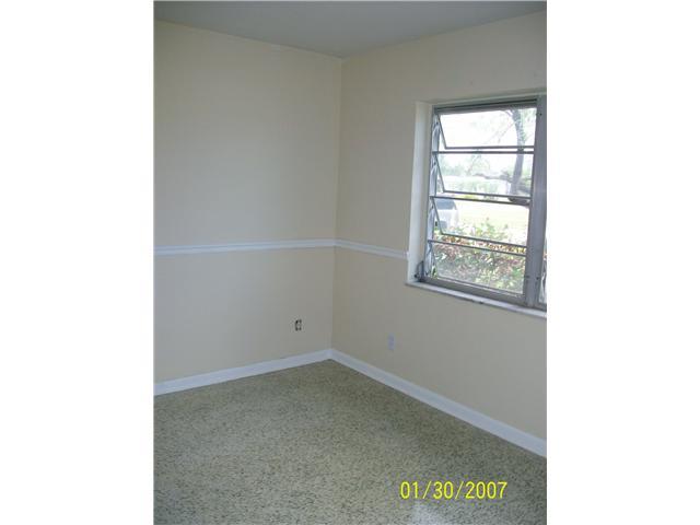 1110 Mayfair Lane 1110