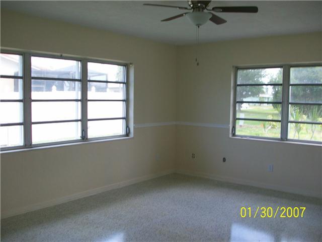 1110 Mayfair Lane 1110