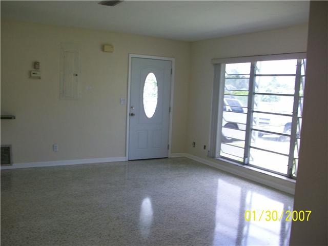 1110 Mayfair Lane 1110