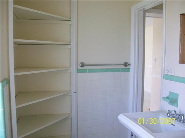 1110 Mayfair Lane 1110