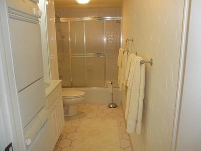 1860 SW Palm City Road 204