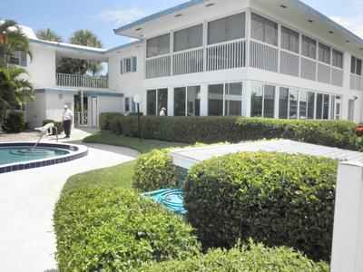 1860 SW Palm City Road 204