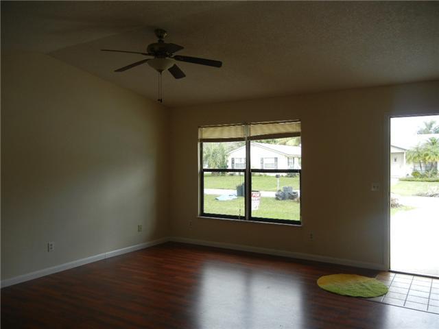 5866 SE Rosemont Avenue 5866