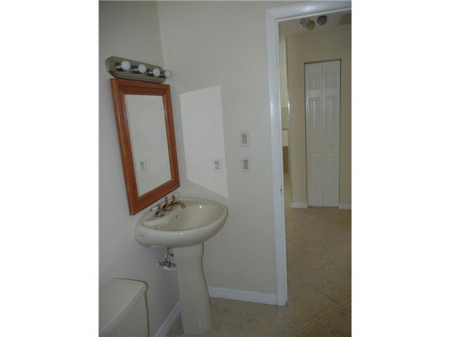 1698 Monroe Street 1698