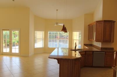 4893 SW LAKE GROVE Circle 4893