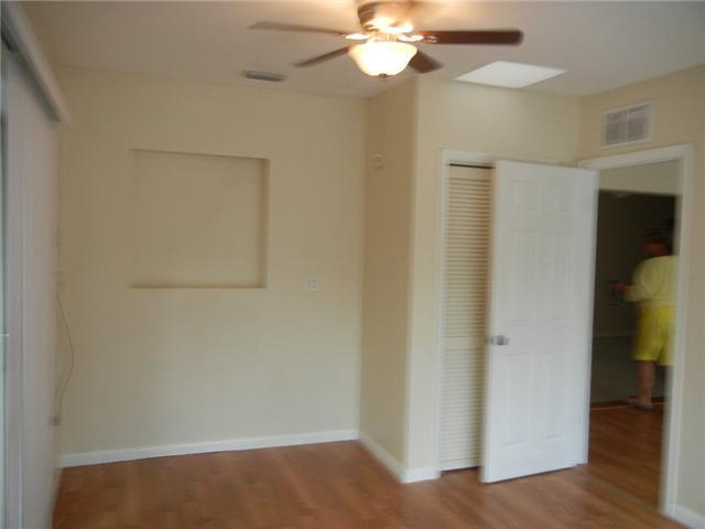 1110 SE Mayfair Lane 1110