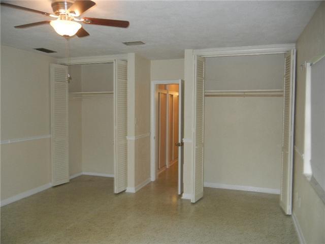 1110 SE Mayfair Lane 1110