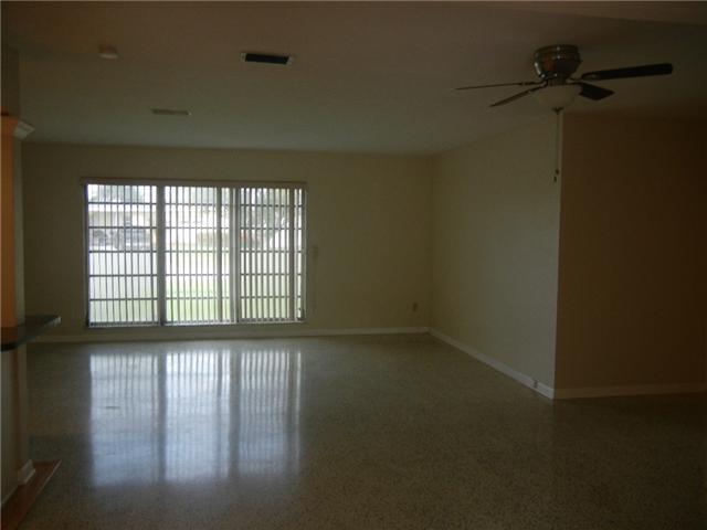 1110 SE Mayfair Lane 1110