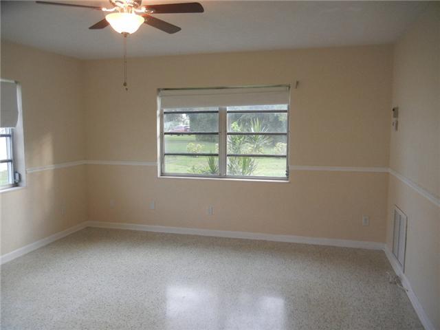 1110 SE Mayfair Lane 1110