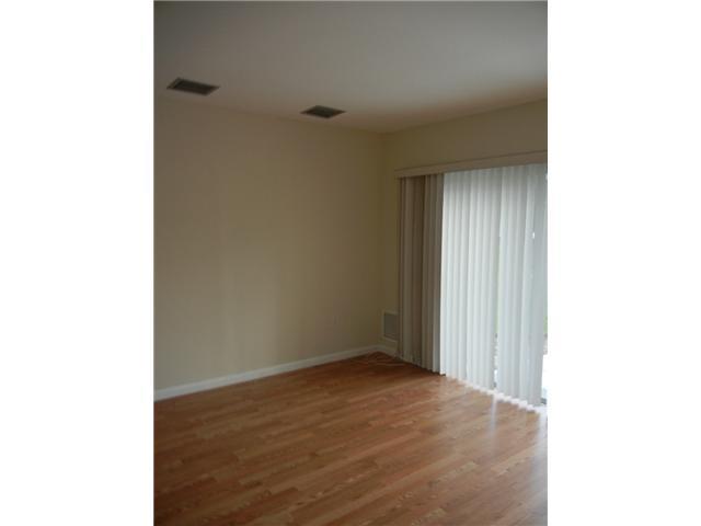 1110 SE Mayfair Lane 1110