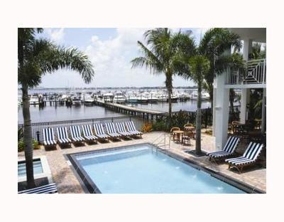 715 NW Flagler Avenue 202