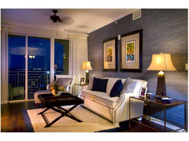 715 NW Flagler Avenue 202