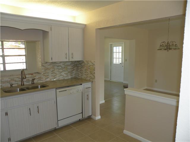 1280 SE Sandpiper Lane 1280