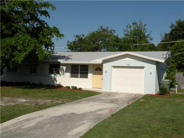 1280 SE Sandpiper Lane 1280