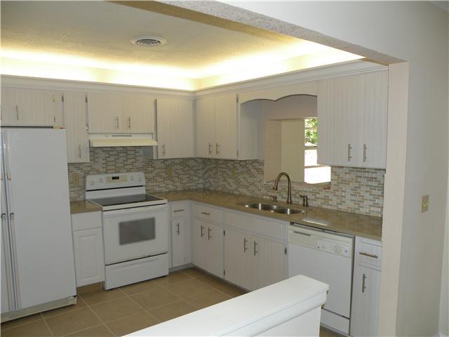 1280 SE Sandpiper Lane 1280