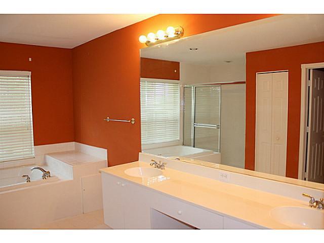 2553 SW Mayacoo Way 2553