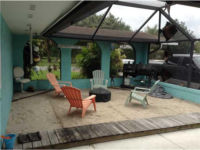 243 SE Ila Street 0