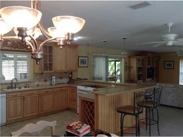 243 SE Ila Street 0