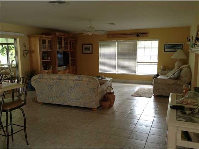 243 SE Ila Street 0