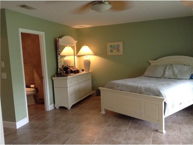 243 SE Ila Street 0