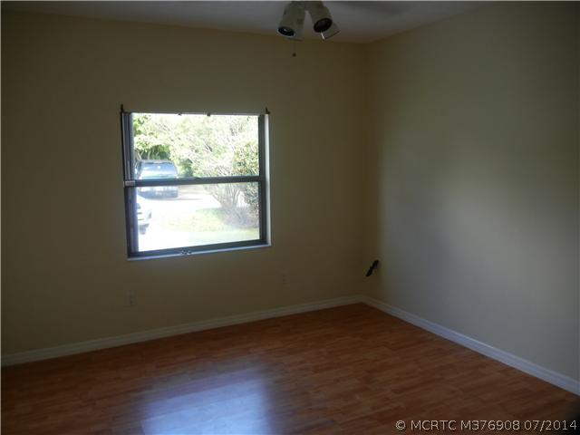 5887 SE Avalon Drive 5887