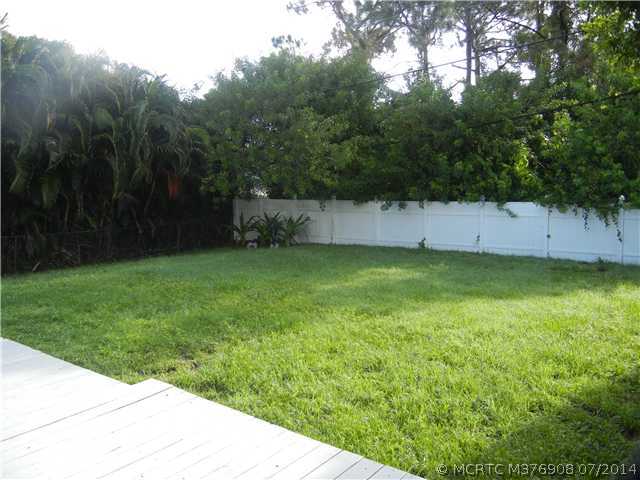 5887 SE Avalon Drive 5887