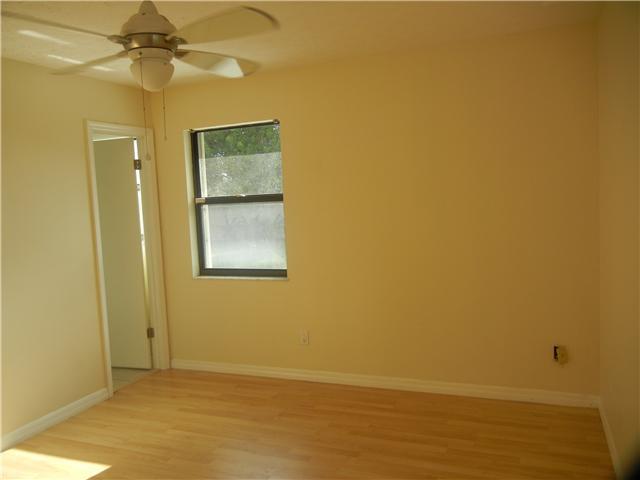 5887 SE Avalon Drive 5887