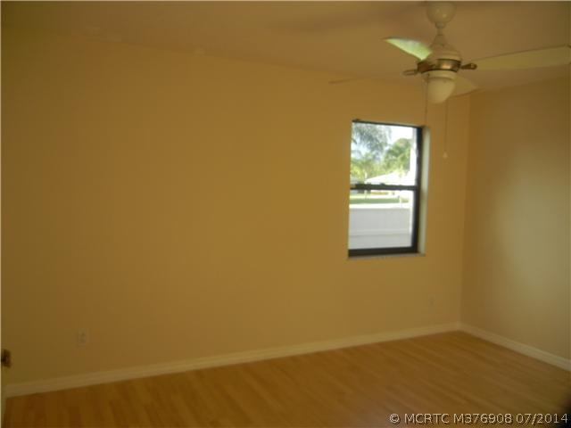 5887 SE Avalon Drive 5887