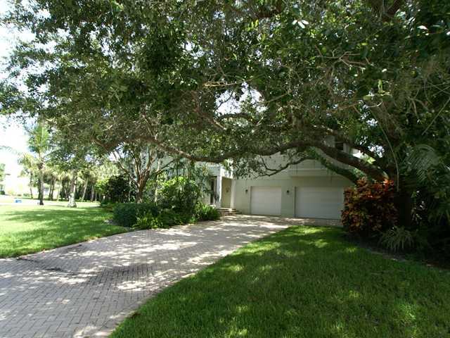 5592 SE REEF Way 5592